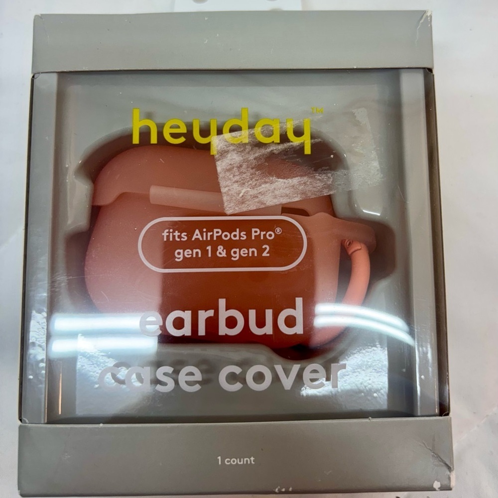 NWT Heyday Coral Earbud Case Cover for AirPods Pro gen 1 & gen 2